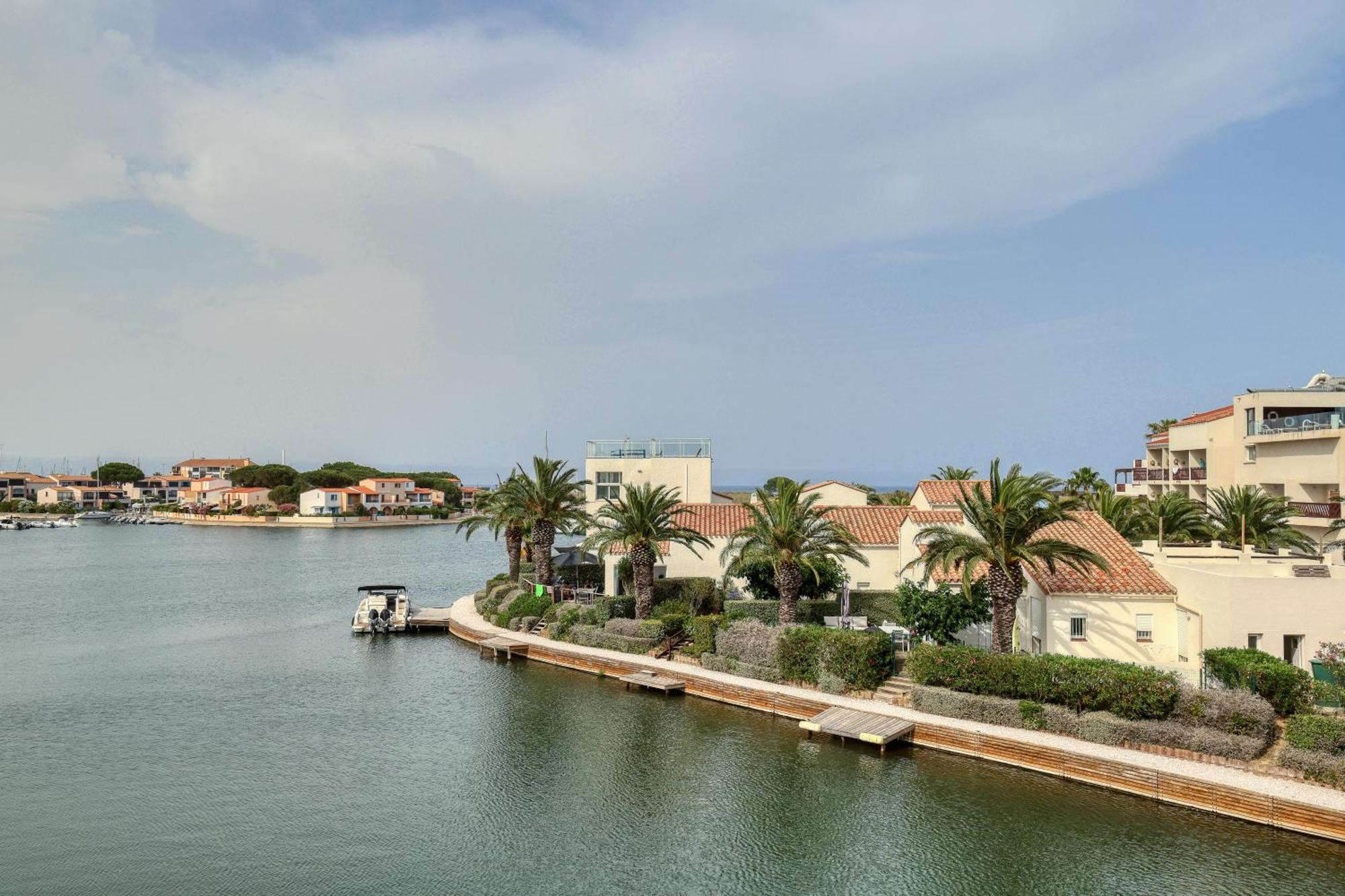 Fare Laurent سان سيبريان المظهر الخارجي الصورة